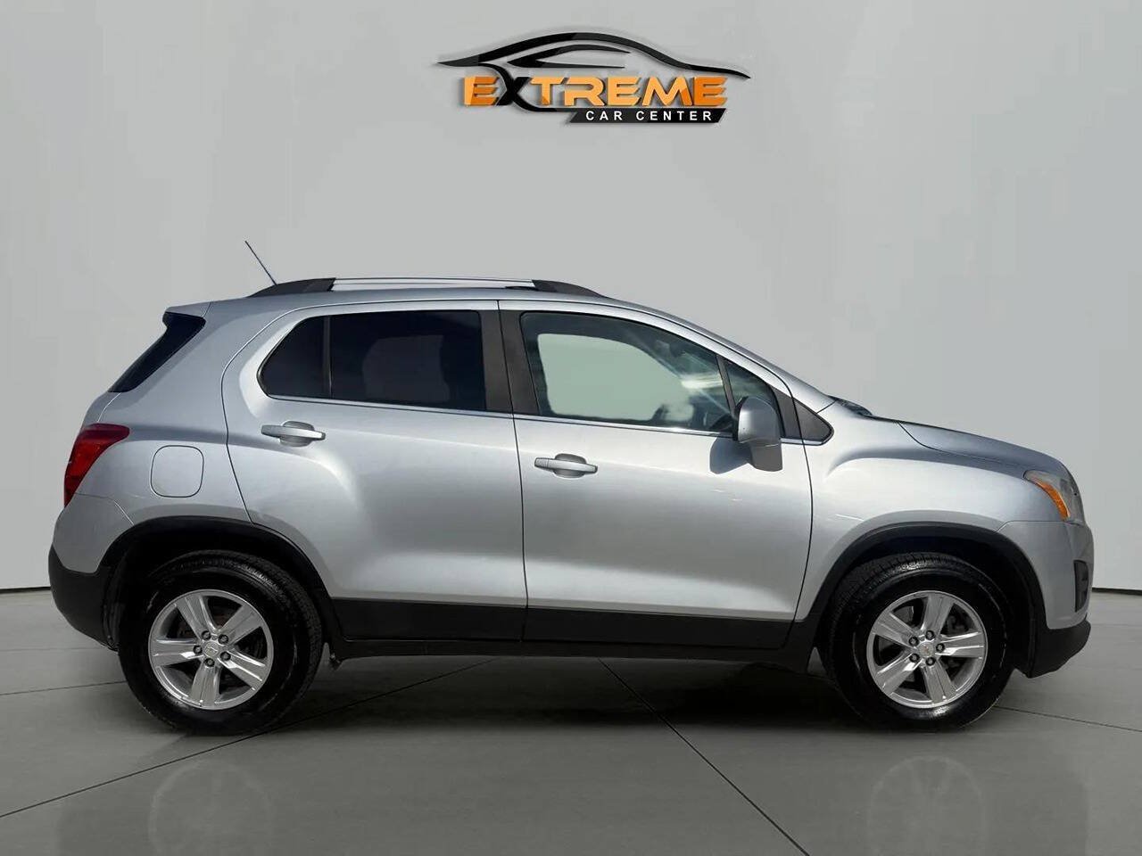 Used 2016 Chevrolet Trax LT w/ LT Sun and Sound Package AWD/4WD image 7