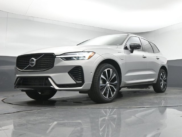 Used 2023 Volvo XC60 T8 Plus w/ Protection Package Premier AWD/4WD image 37