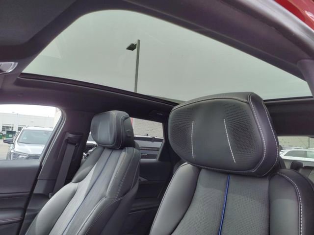 New 2025 Cadillac Lyriq Luxury image 13