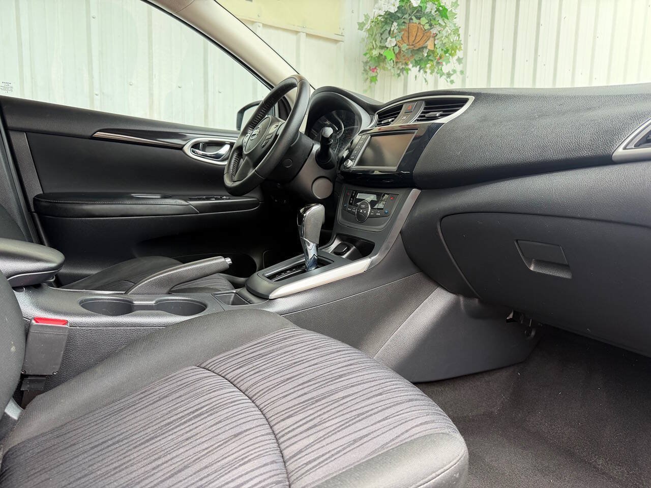 Used 2019 Nissan Sentra SV FWD image 14