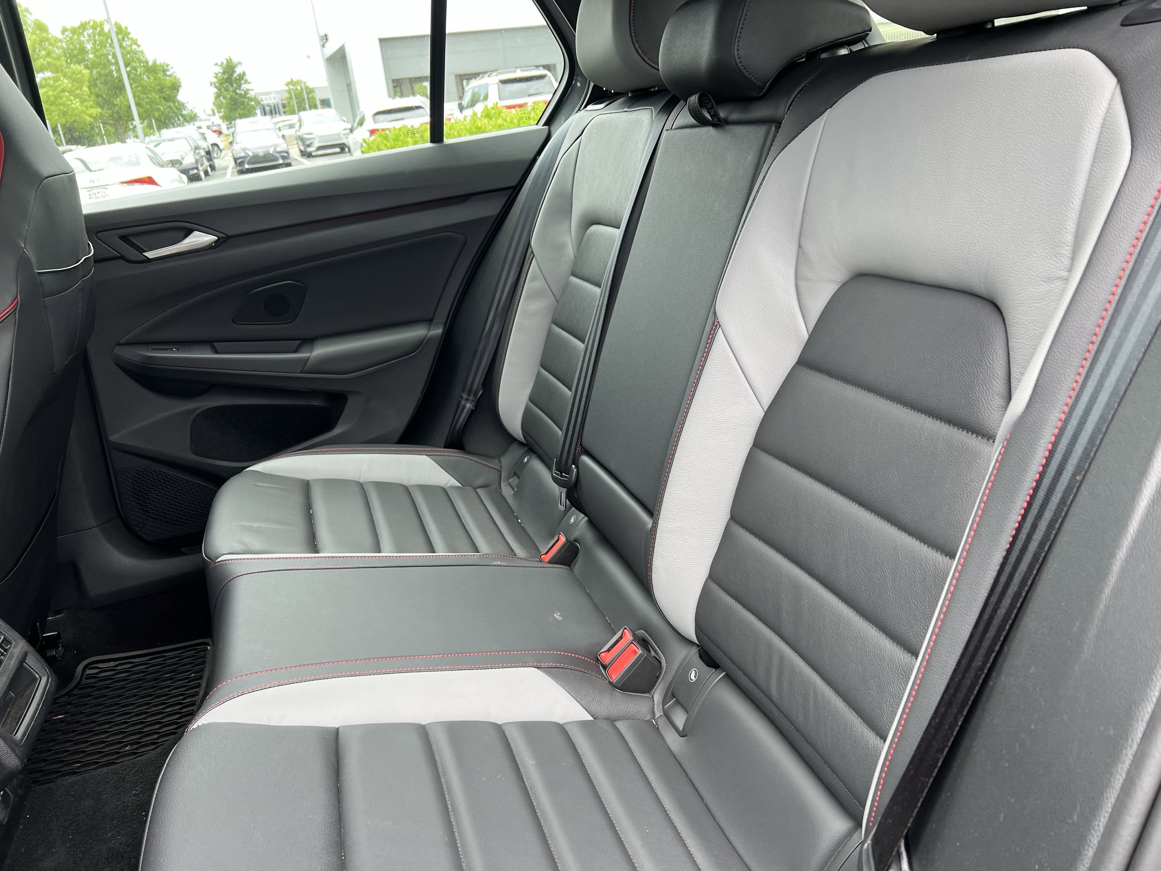 Used 2024 Volkswagen GTI SE FWD image 33