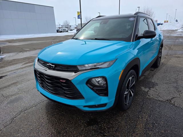 Used 2021 Chevrolet TrailBlazer RS w/ Sun and Liftgate Package FWD image 2