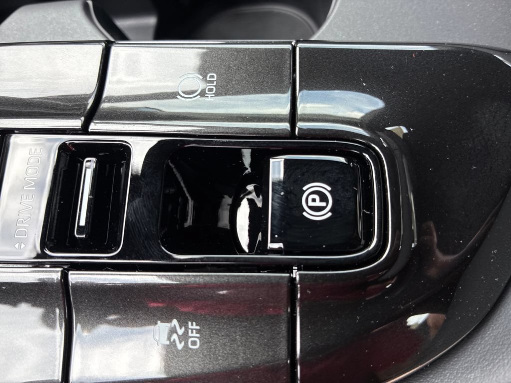 New 2026 Toyota Crown Platinum AWD/4WD image 29