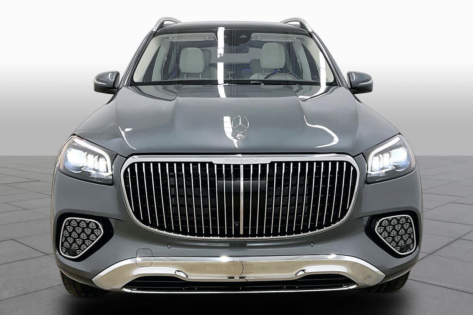 Used 2026 Mercedes-Benz Maybach GLS 600 4MATIC image 4