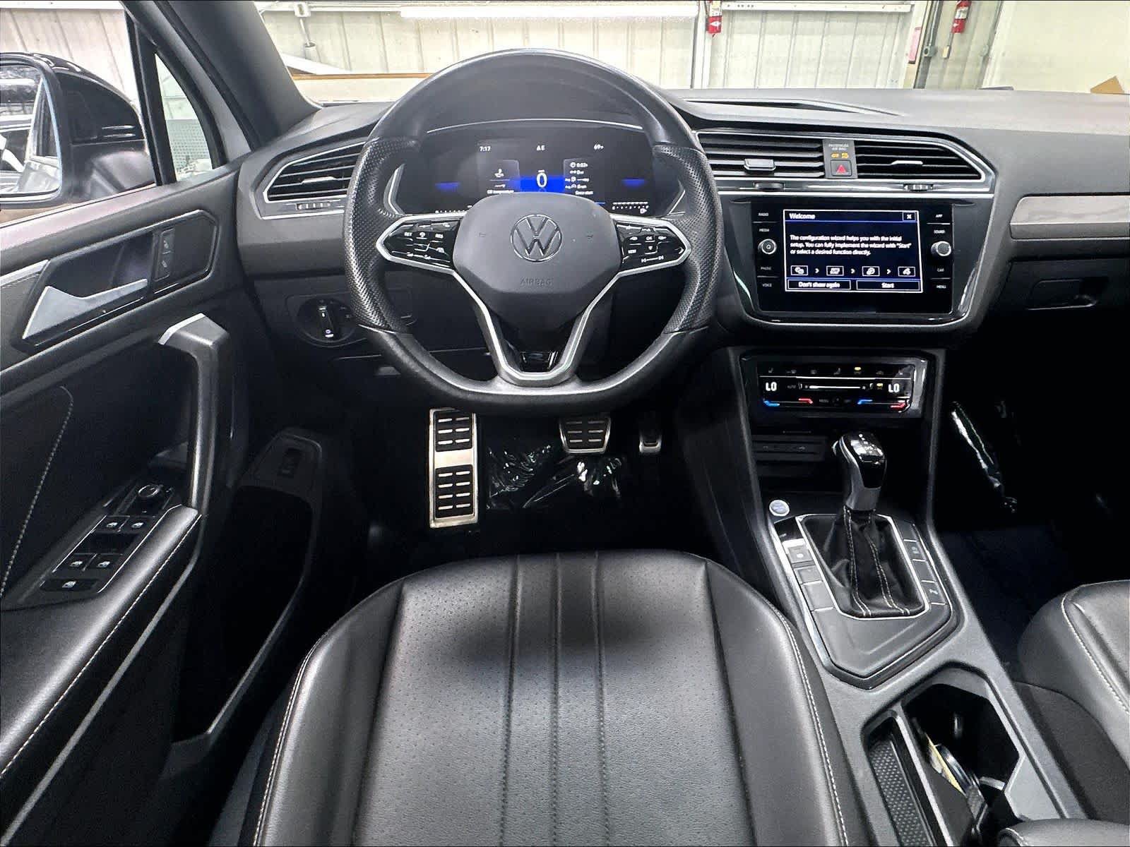 Used 2024 Volkswagen Tiguan SE R-Line FWD image 11