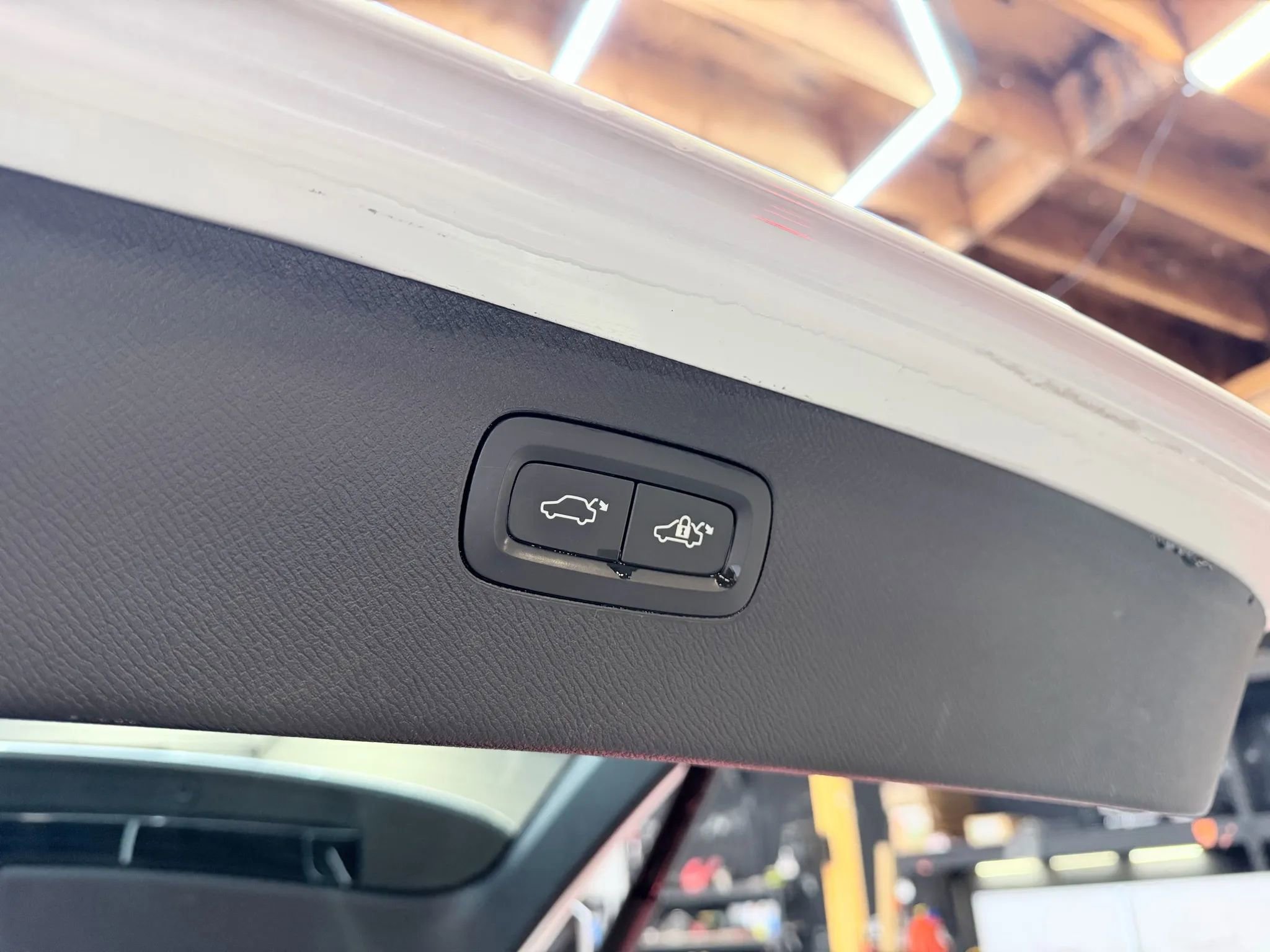 Used 2019 Volvo XC90 T5 R-Design w/ Advanced Package image 31