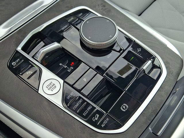 New 2026 BMW X7 xDrive40i image 17