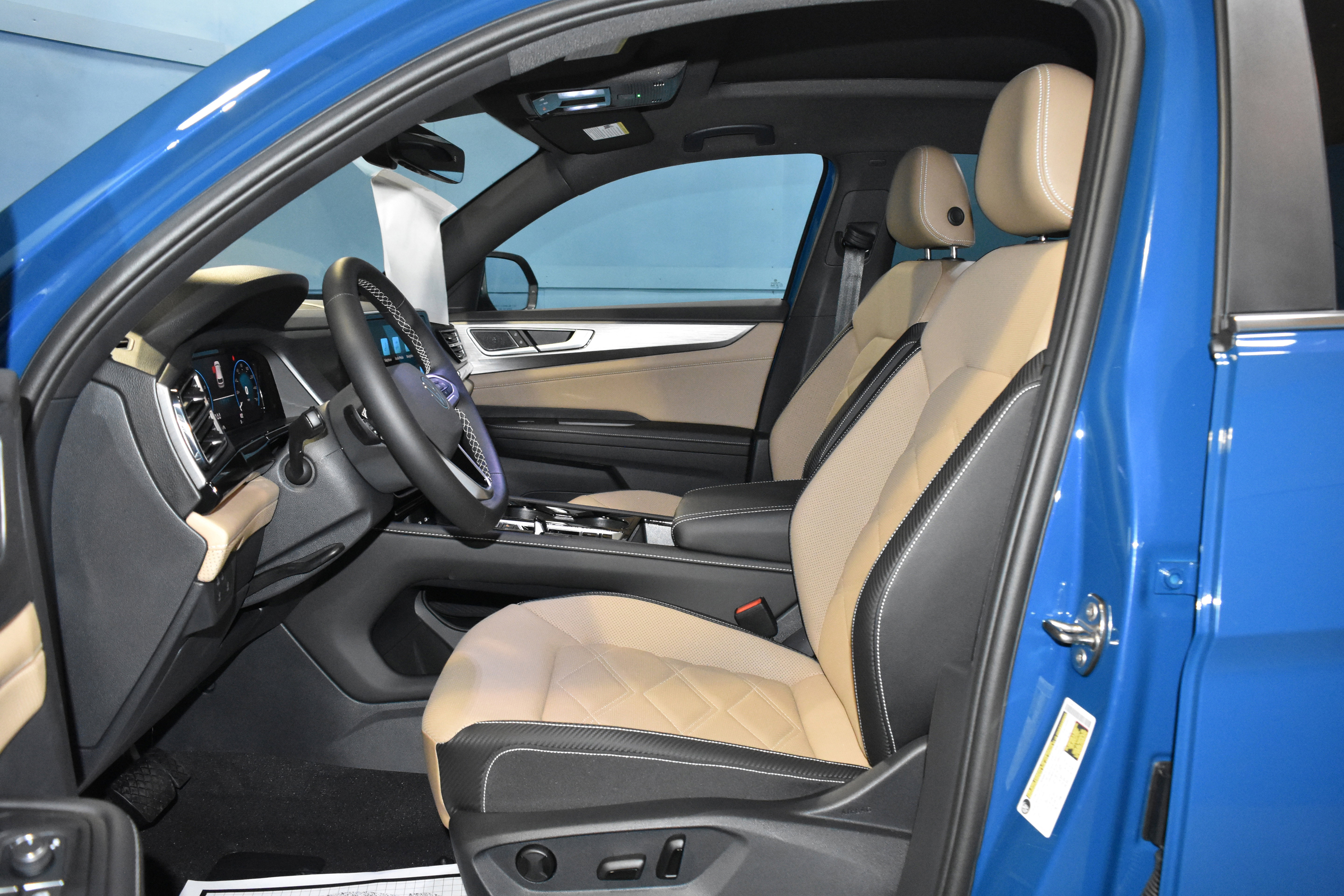 New 2025 Volkswagen Atlas Cross Sport SE image 6