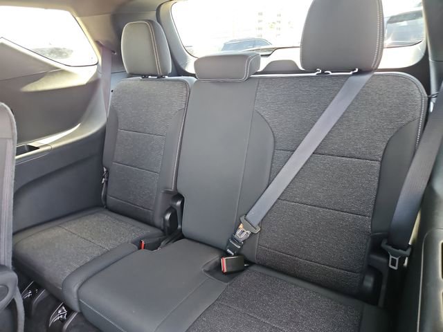 Used 2025 Chevrolet Traverse LT w/ Driver Confidence Package image 14