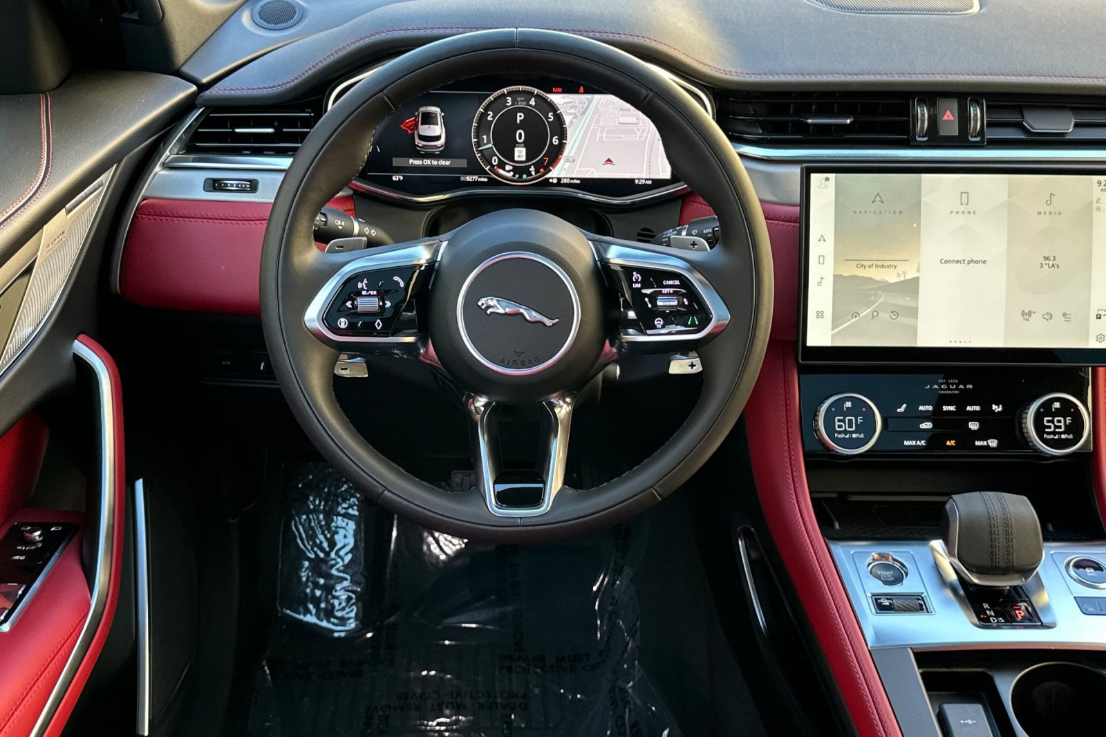 Used 2025 Jaguar F-PACE R-Dynamic S image 15