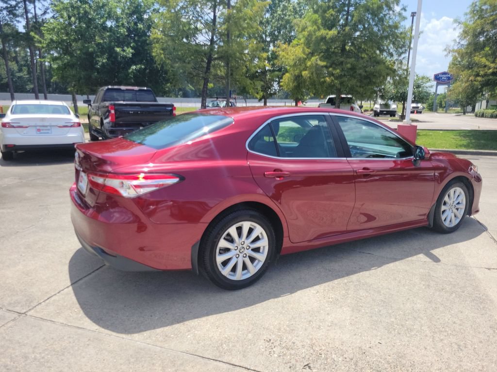 Certified 2018 Toyota Camry LE FWD image 8
