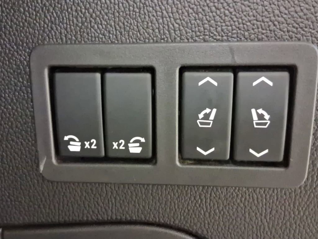 Used 2016 Chevrolet Tahoe LTZ image 26