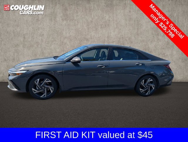 Certified 2026 Hyundai Elantra Limited FWD image 4