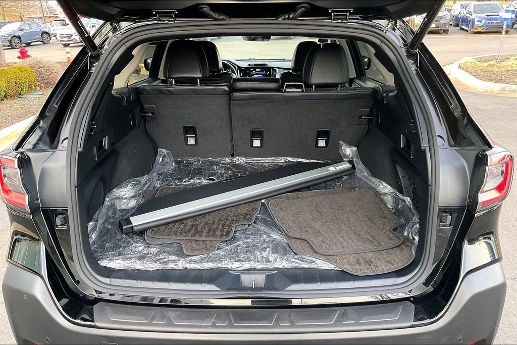 Certified 2025 Subaru Outback Limited image 32