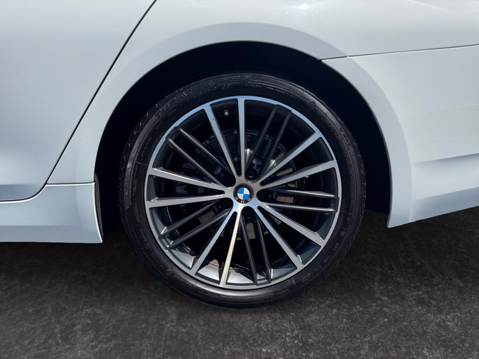 Used 2021 BMW 530i RWD image 14