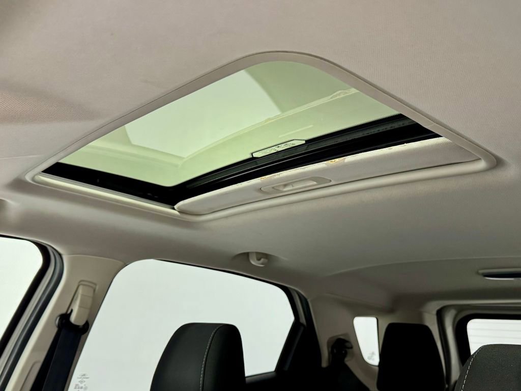 Used 2018 Ford EcoSport SE image 4