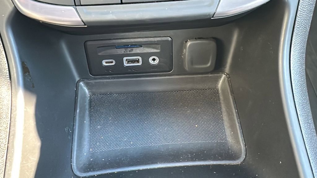 Used 2024 GMC Terrain AT4 image 23