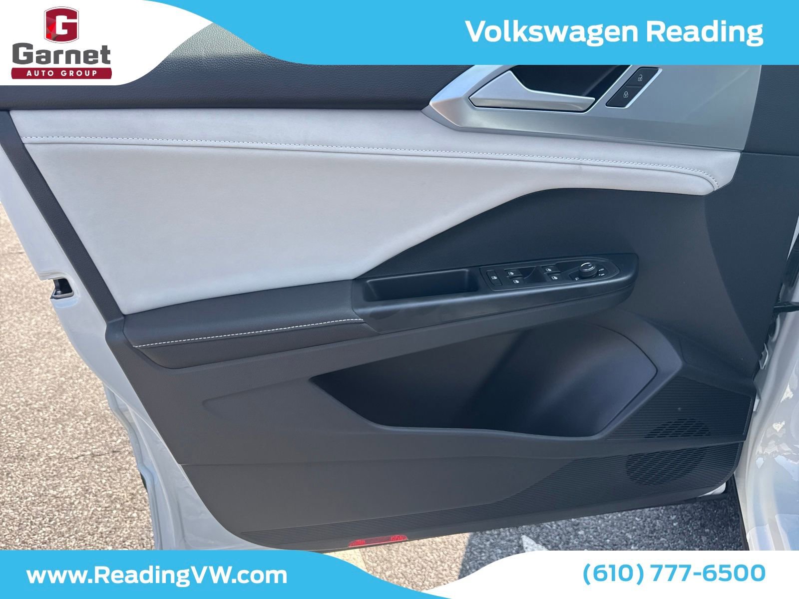 New 2025 Volkswagen Taos SE image 14