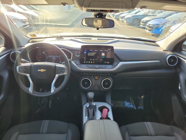 Used 2024 Chevrolet Blazer LT w/ Driver Confidence Package FWD image 9