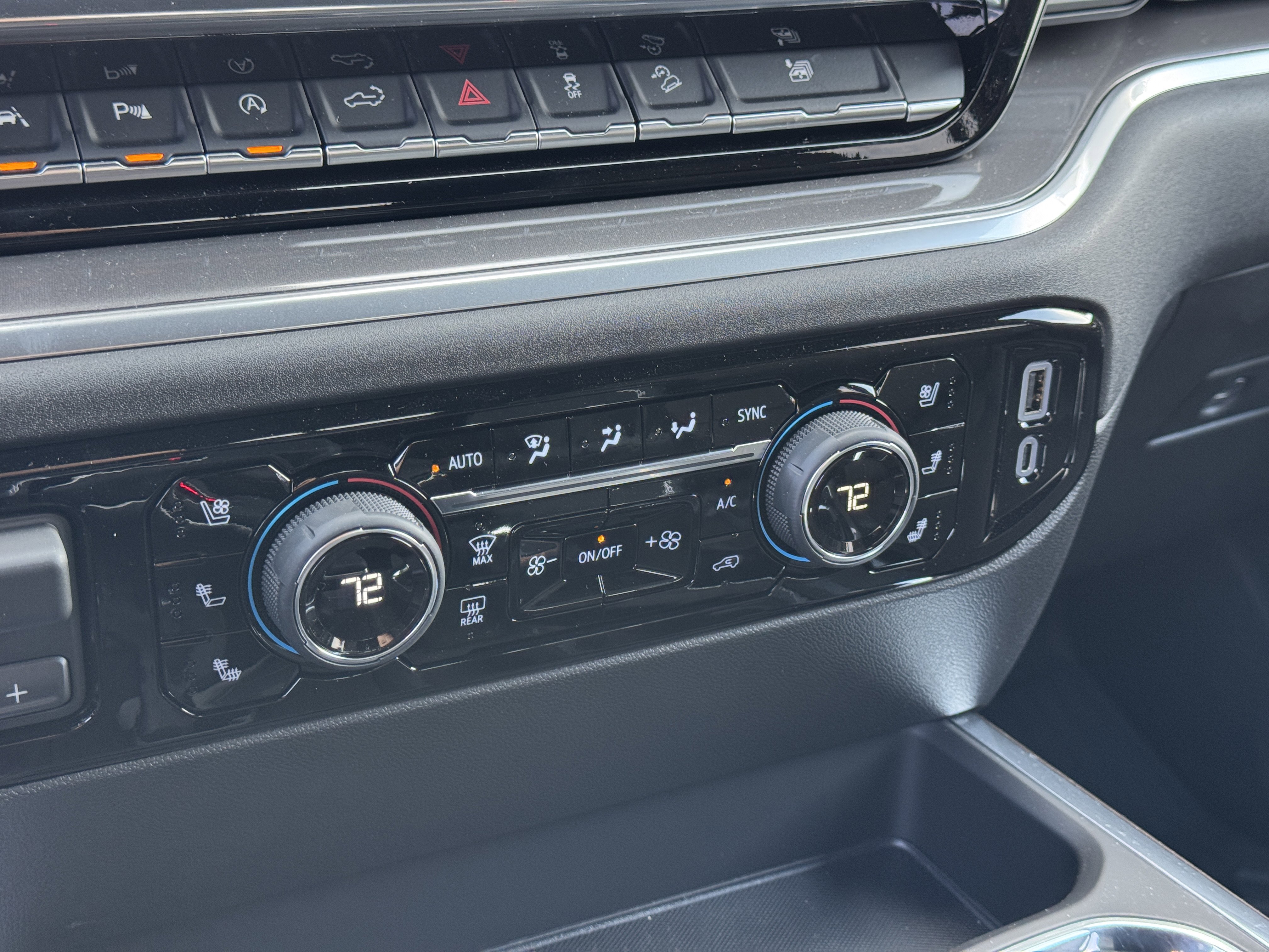 New 2026 Chevrolet Silverado 1500 High Country w/ Technology Package image 28