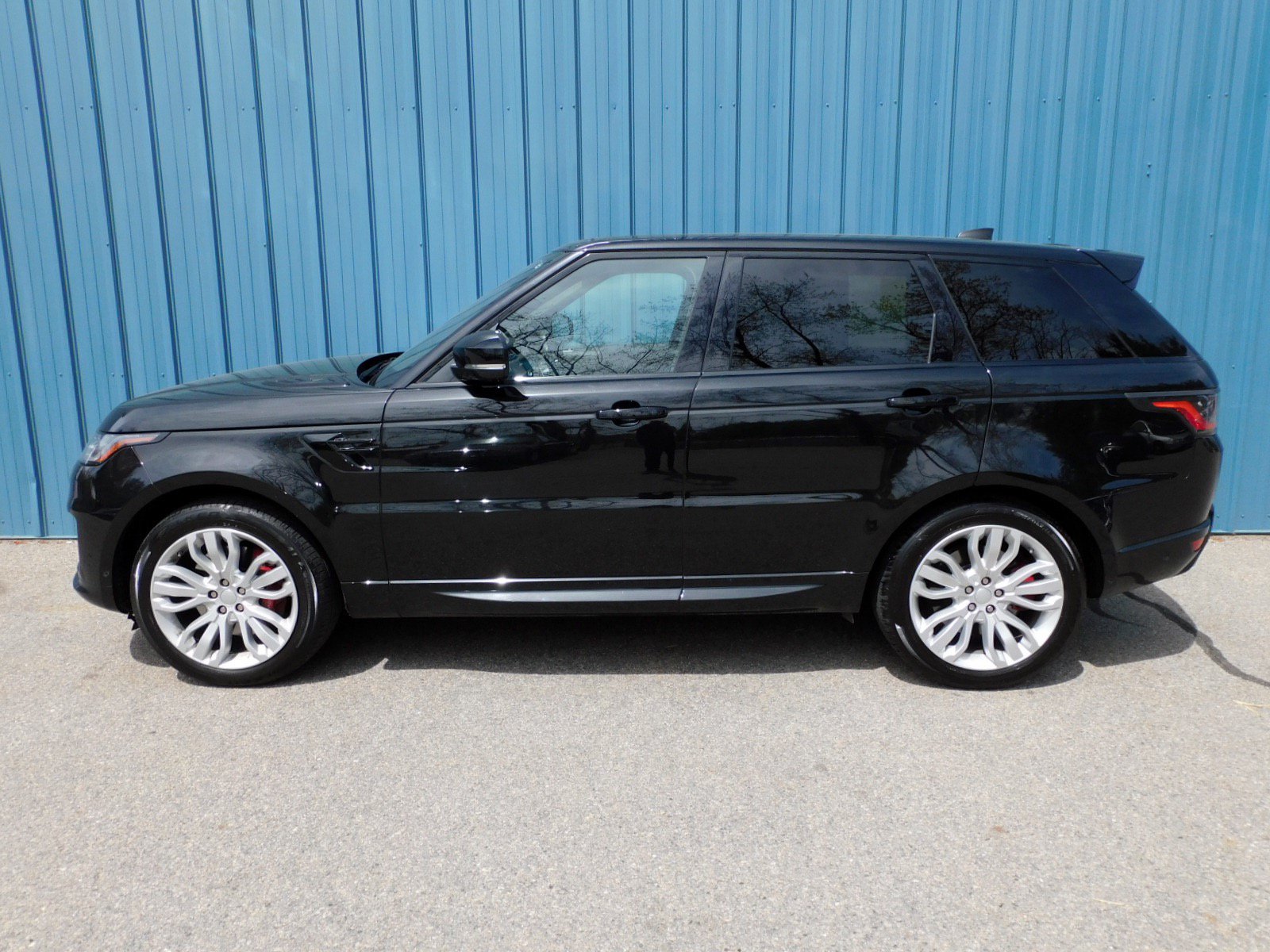 Used 2019 Land Rover Range Rover Sport HSE Dynamic AWD/4WD image 2