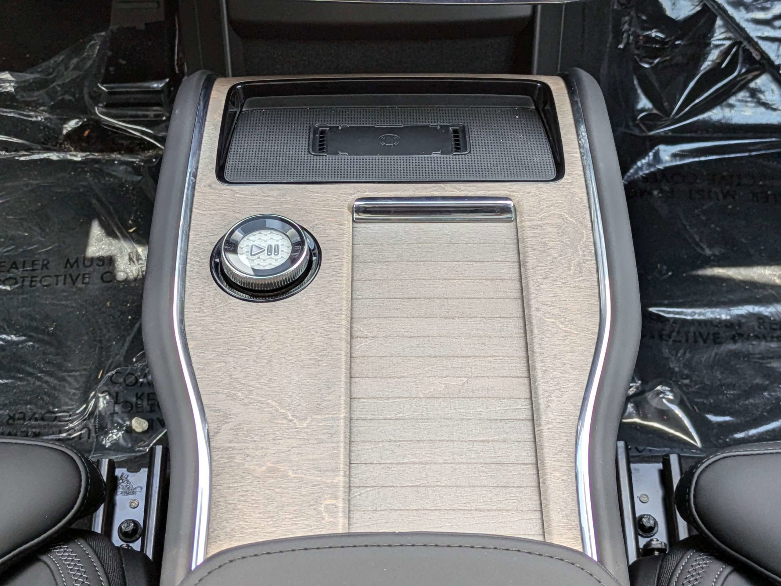 New 2025 Volvo EX90 Ultra AWD/4WD image 18
