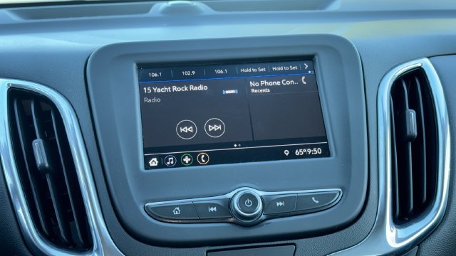 Used 2020 Chevrolet Equinox LT w/ Driver Convenience Package FWD image 14