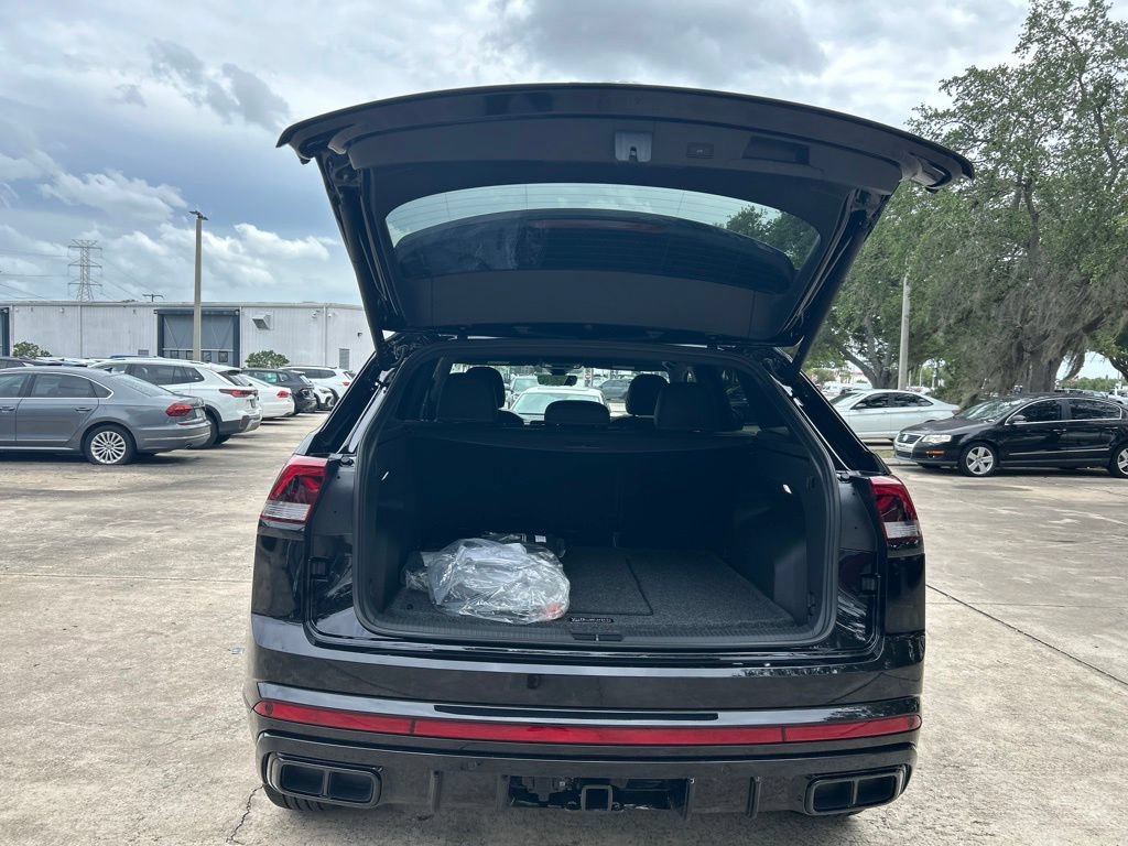 New 2026 Volkswagen Atlas Cross Sport SEL R-Line AWD/4WD image 43