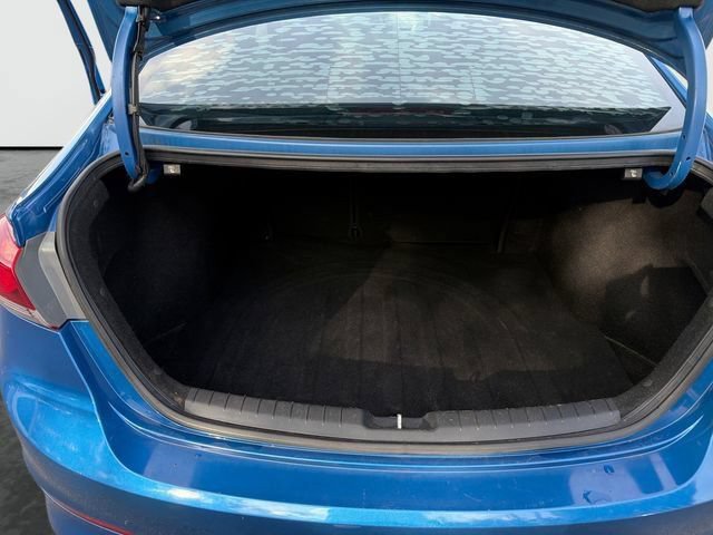 Used 2018 Hyundai Elantra SE FWD image 29