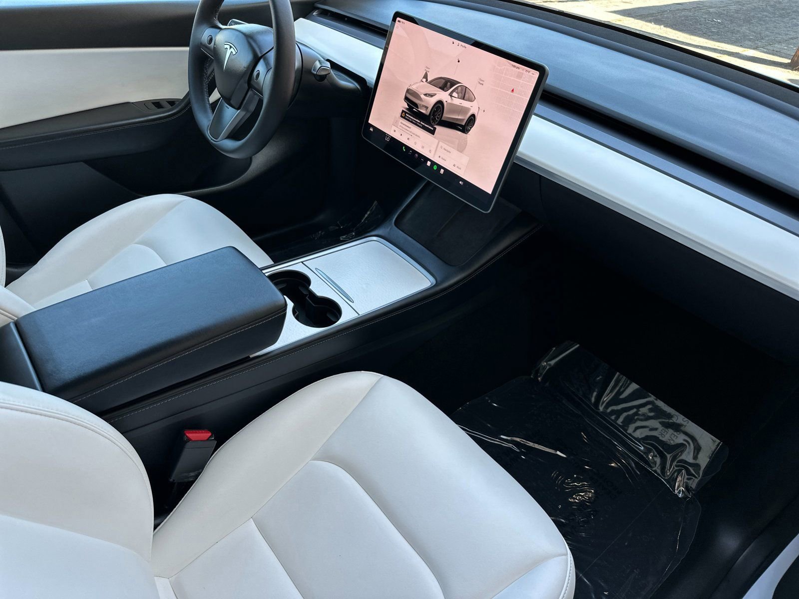 Used 2022 Tesla Model Y Performance AWD/4WD image 18