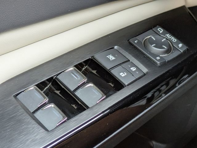 Used 2025 Lexus ES 350 w/ Premium Package image 30