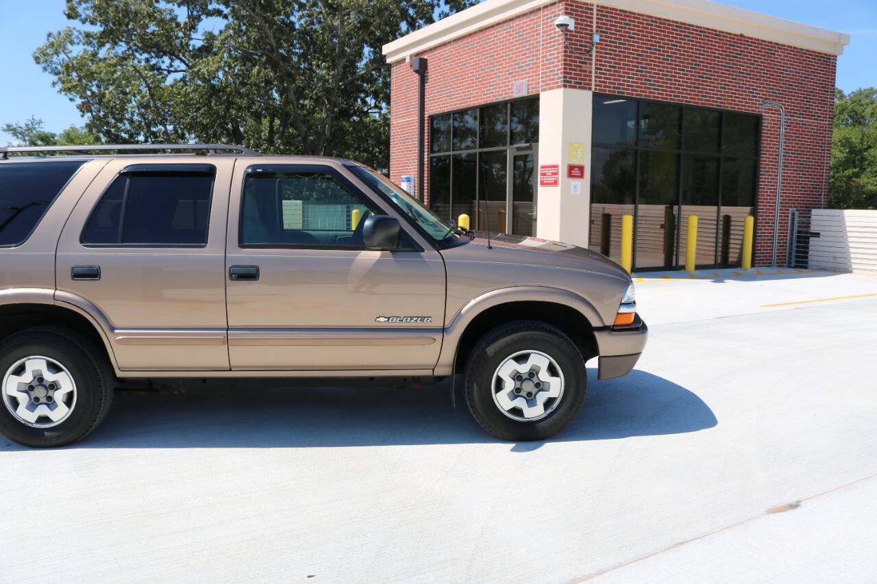 Used 2004 Chevrolet Blazer LS w/ Preferred Equipment Group AWD/4WD image 35