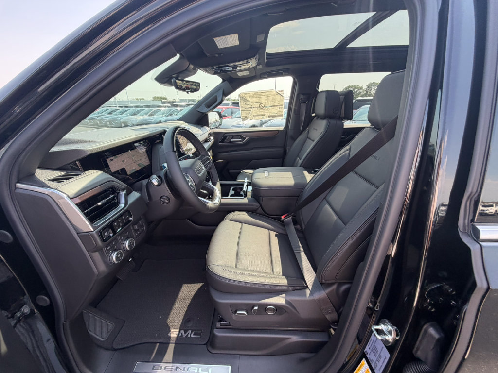 New 2026 GMC Yukon Denali w/ Denali Reserve Package AWD/4WD image 33