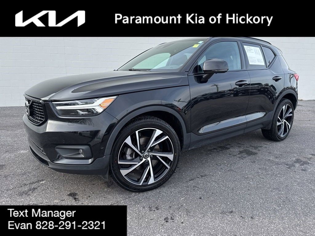 Used 2021 Volvo XC40 T5 R-Design w/ Advanced Package image 1