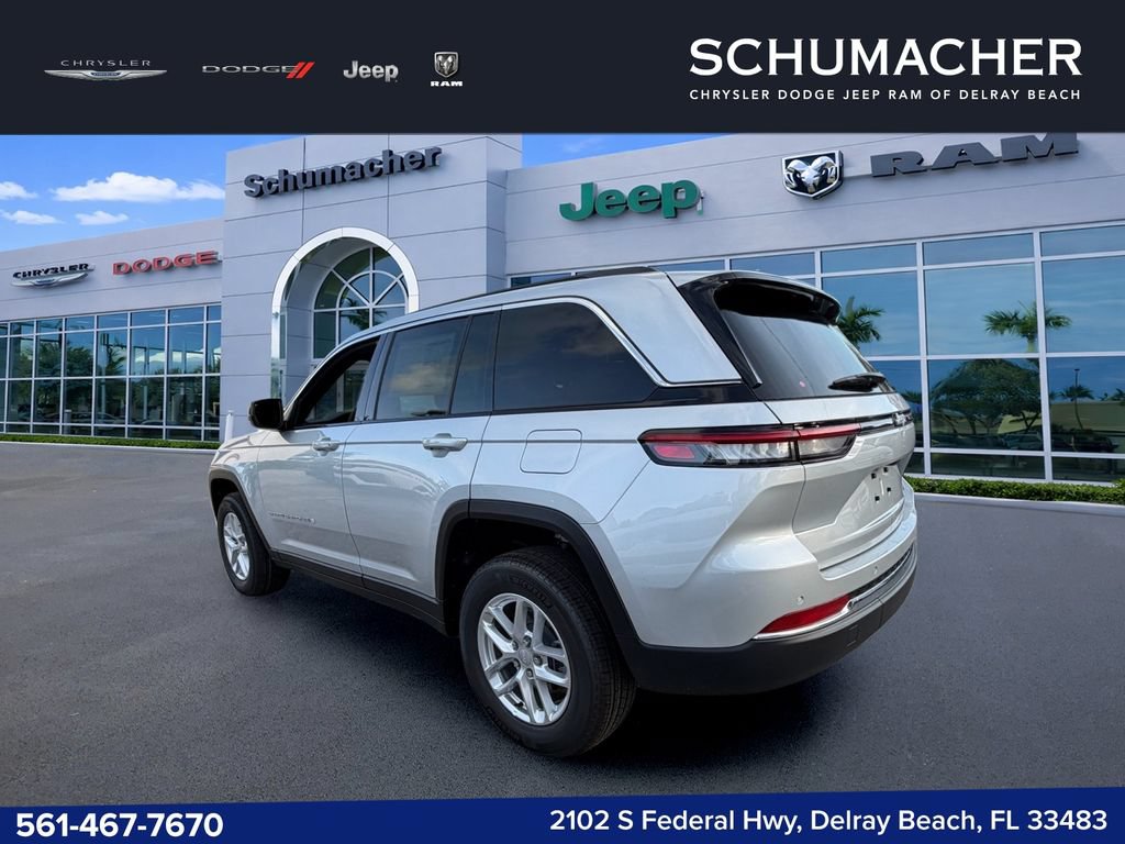 New 2026 Jeep Grand Cherokee Laredo RWD image 5