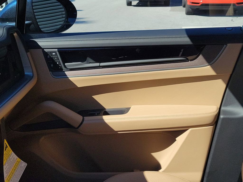 New 2026 Porsche Cayenne S image 23