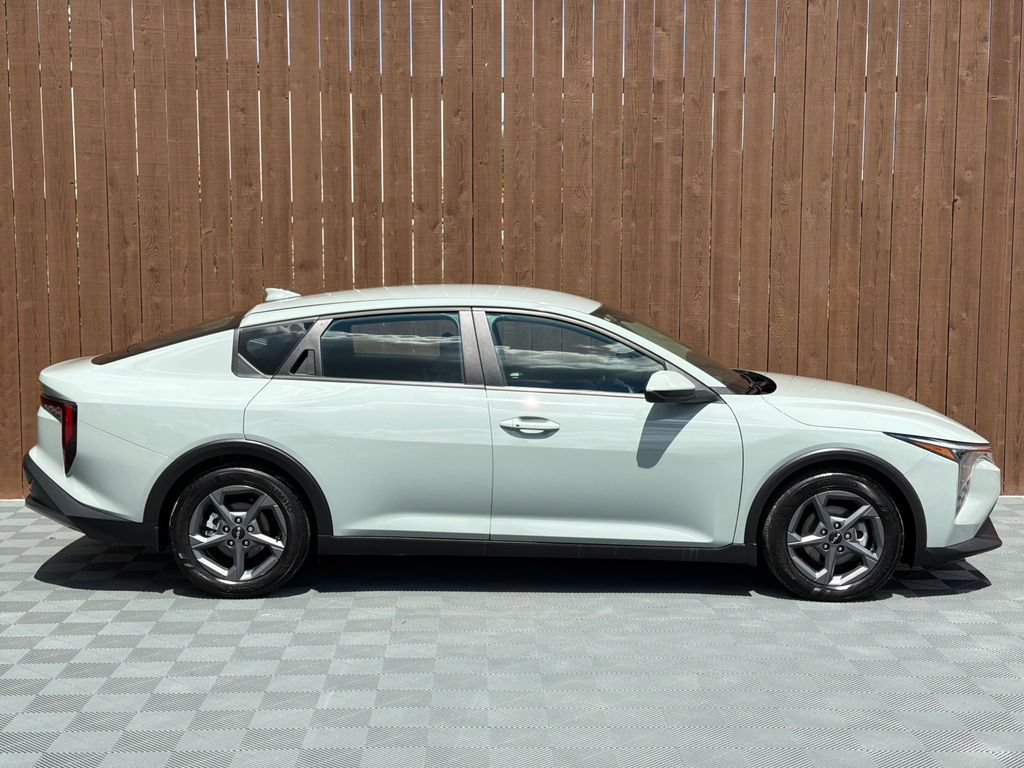 Used 2025 Kia K4 FWD image 13