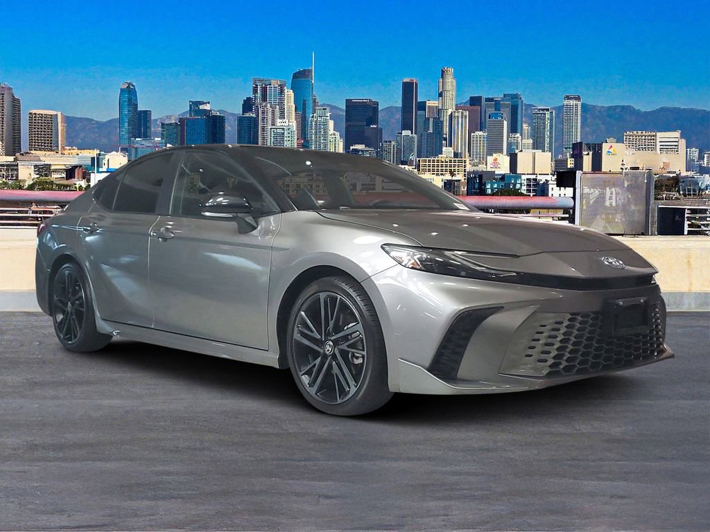 Used 2025 Toyota Camry XSE image 3