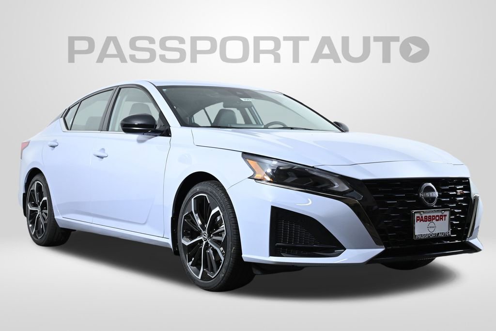 New 2025 Nissan Altima 2.5 SR w/ SR Premium Package image 3