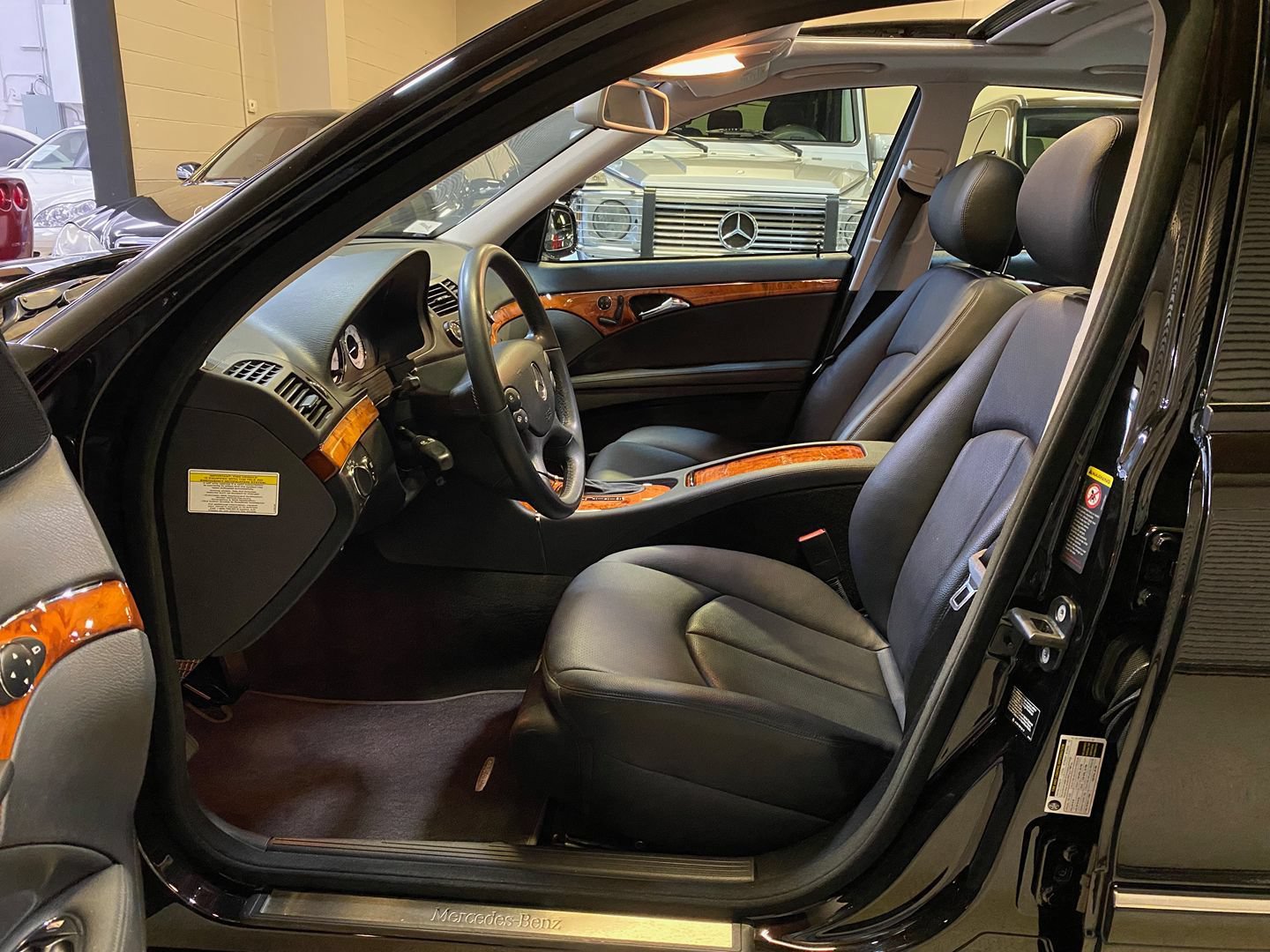 Used 2008 Mercedes-Benz E 350 Sedan image 33