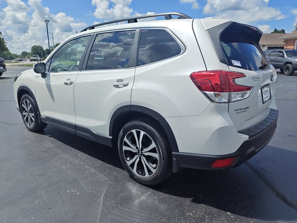 Used 2023 Subaru Forester Limited AWD/4WD image 3