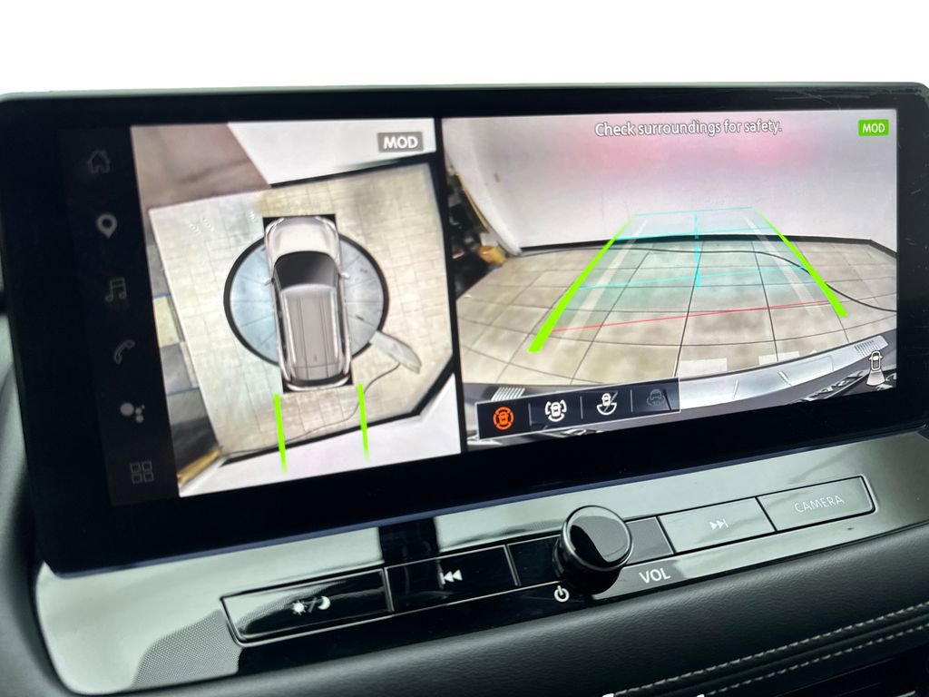 Used 2025 Nissan Rogue Platinum w/ Tech Package image 53