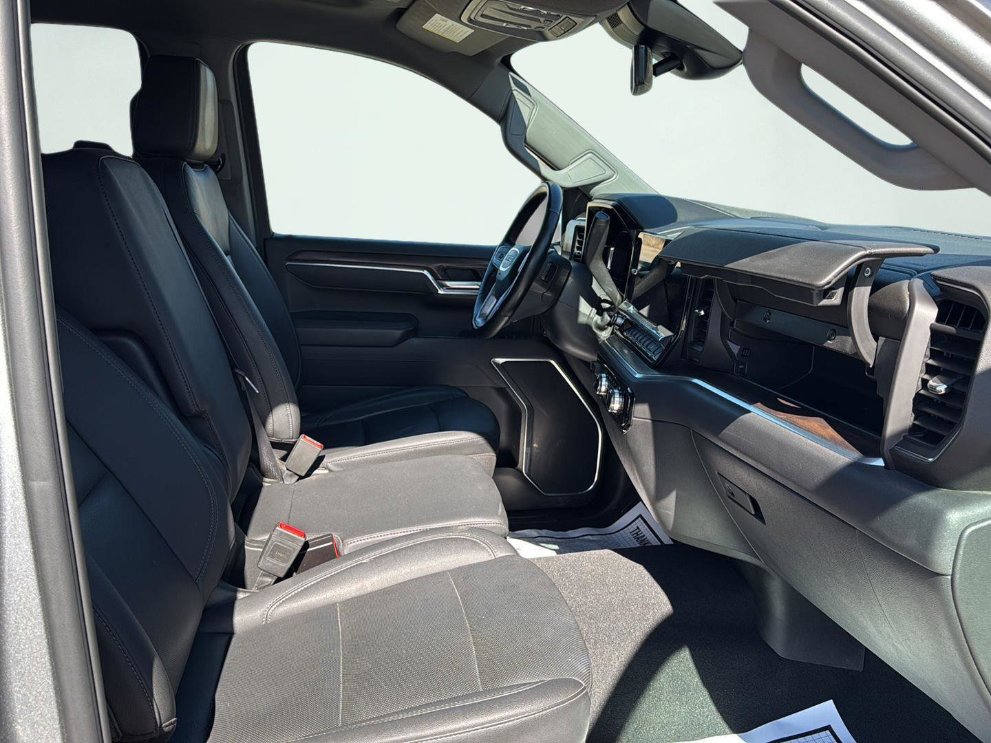 Used 2025 GMC Sierra 1500 SLT image 27