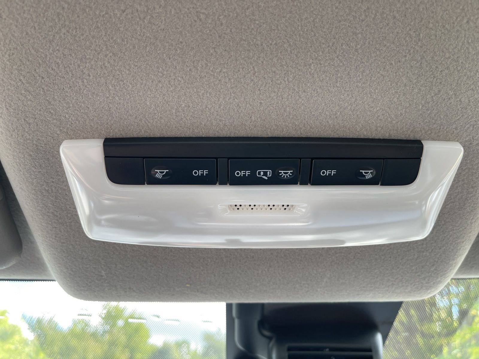 New 2025 Nissan Versa SV w/ Trunk Package image 18