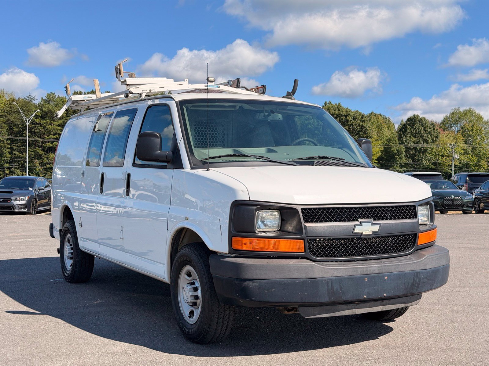 Used 2016 Chevrolet Express 2500 RWD image 5