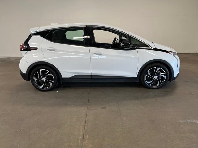 Used 2023 Chevrolet Bolt LT w/ Infotainment Package FWD image 2