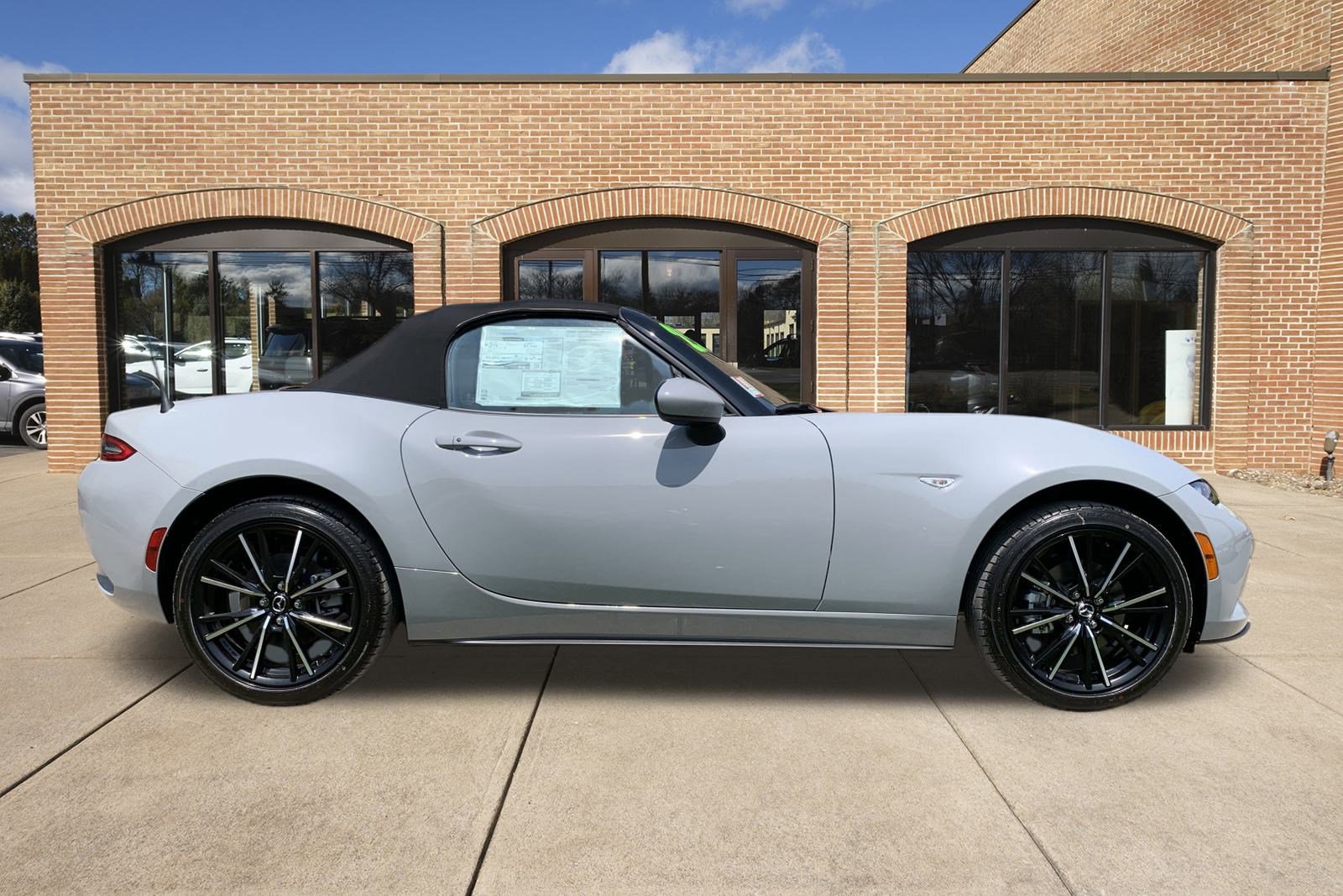 New 2025 MAZDA MX-5 Miata Grand Touring w/ Weather Package video 2