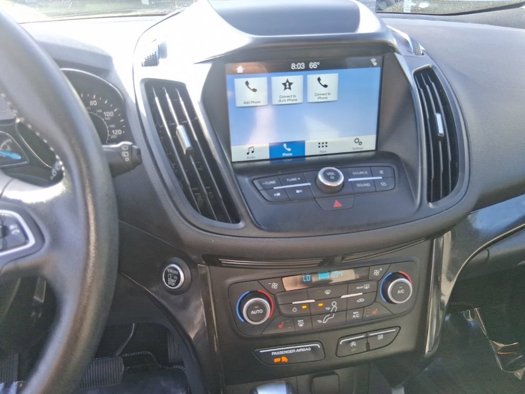 Used 2019 Ford Escape SEL image 16