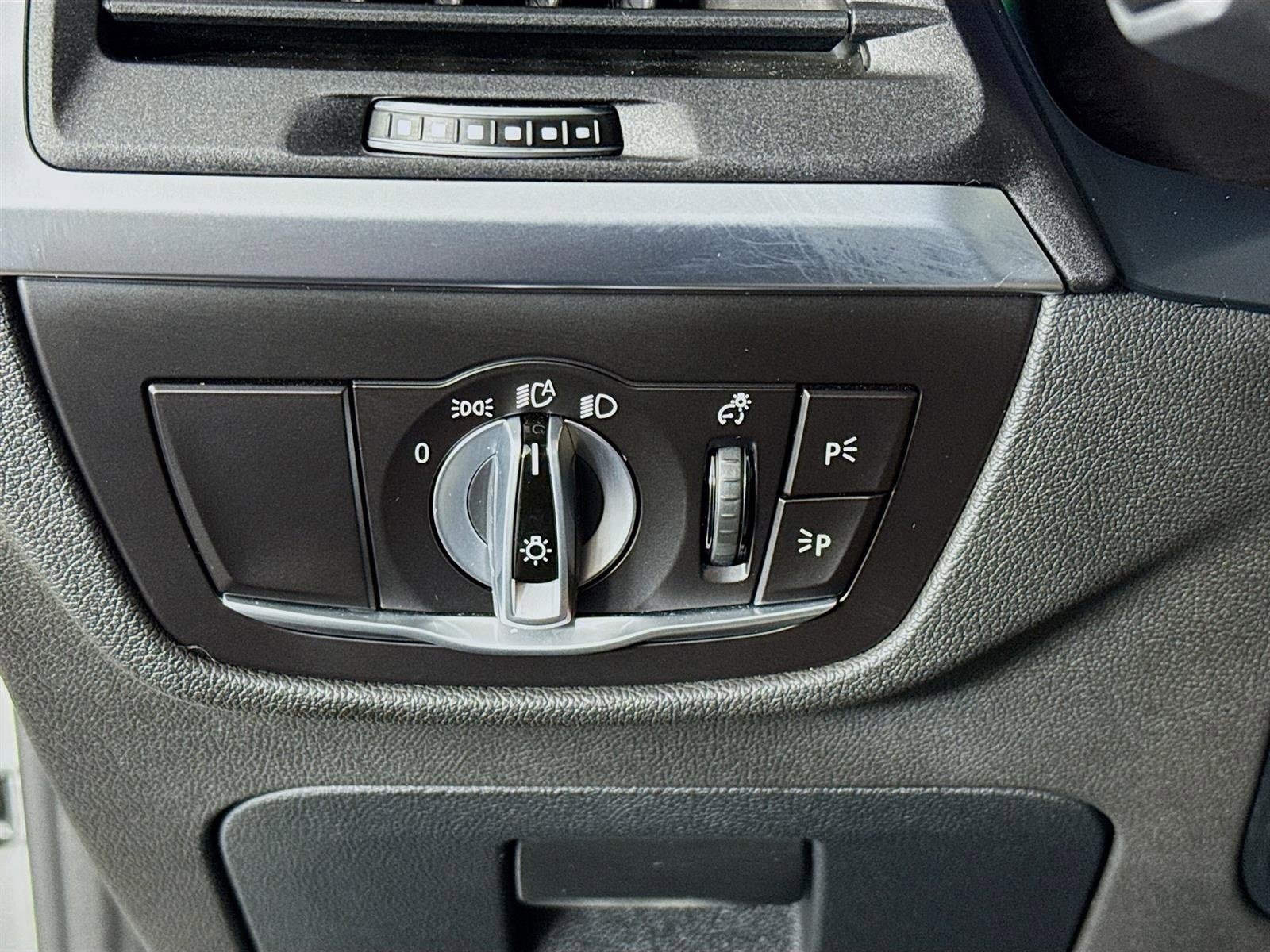 Used 2023 BMW X3 sDrive30i w/ M Sport Package image 11