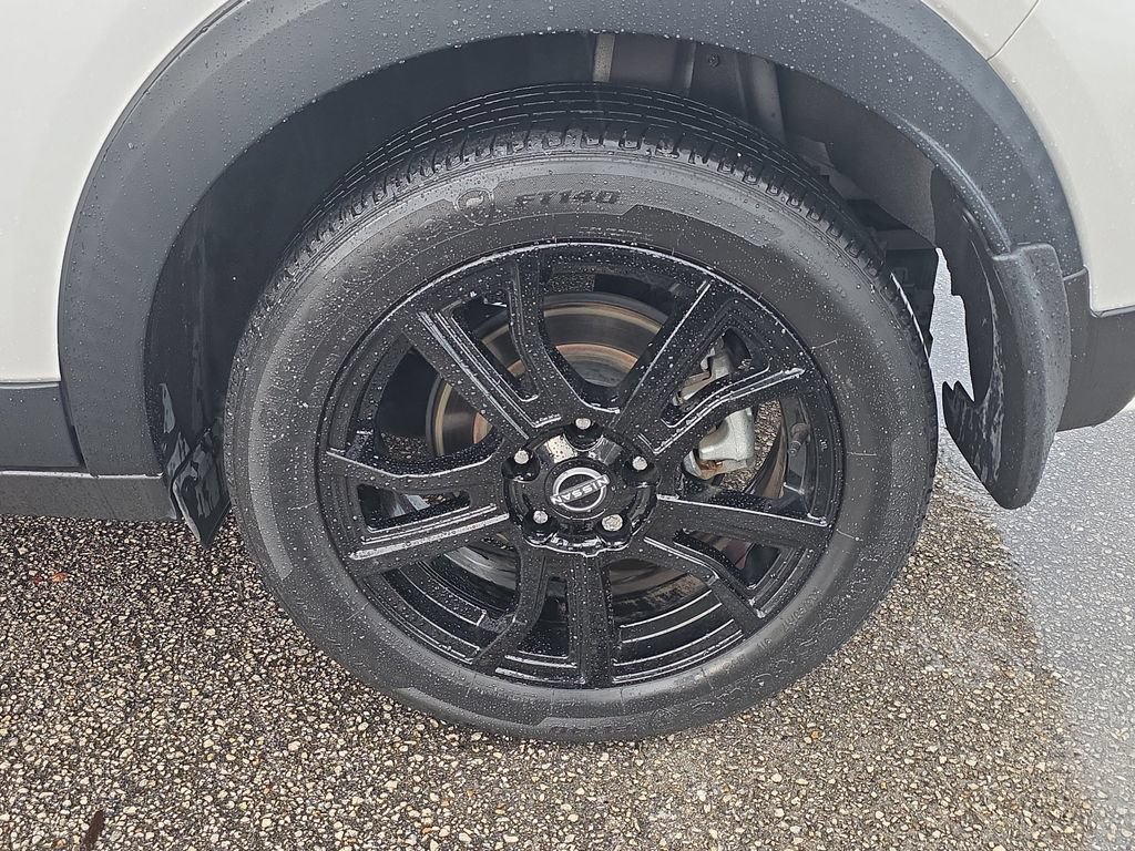 Certified 2024 Nissan Kicks SR FWD image 16